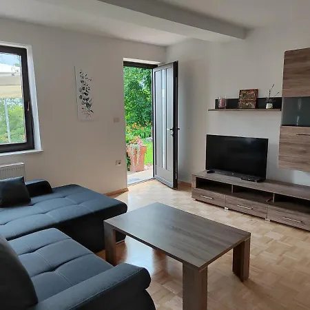 Apartma Nena 公寓